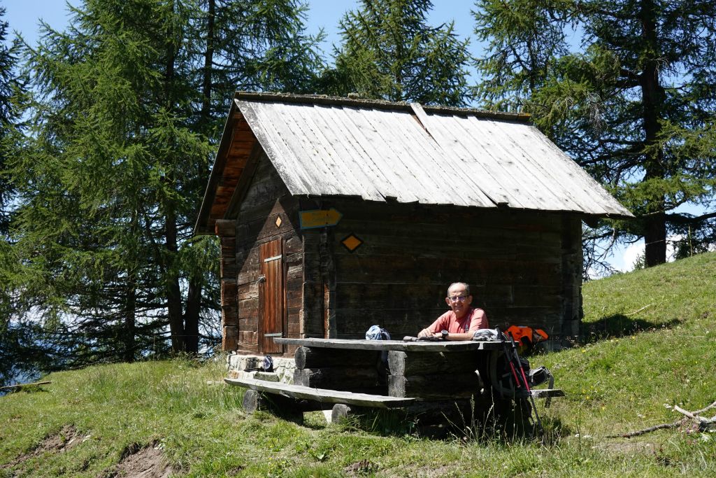 Petite pause après avoir suivi le bisse de Ponchet